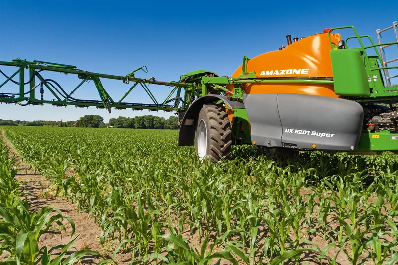 Amazone UX Super sprøjte | Avanceret trailersprøjte med høj kapacitet |  Danish Agro Machinery